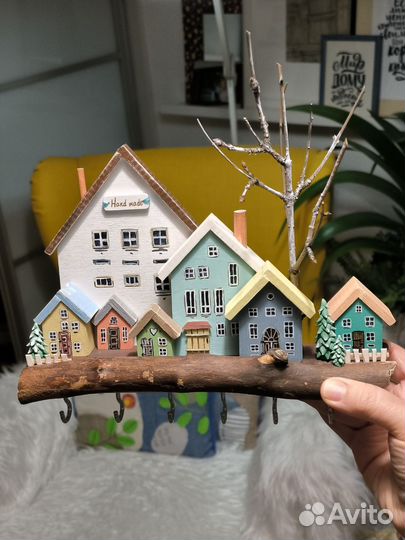 Ключница настенная из дерева