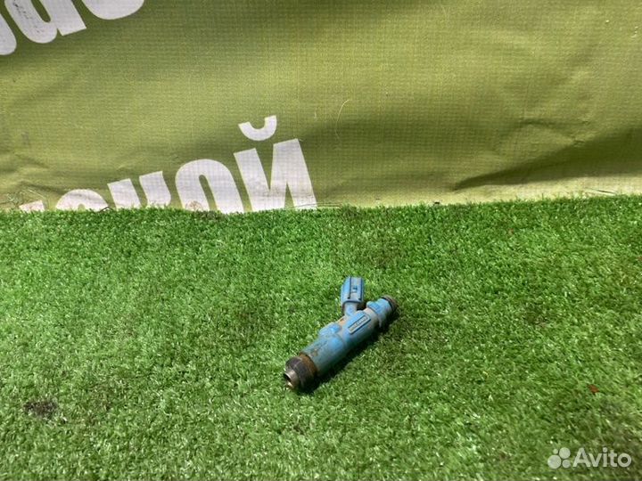Форсунка топливная Toyota Yaris 1SZ-FE 2003