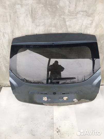 Крышка багажника Renault Duster