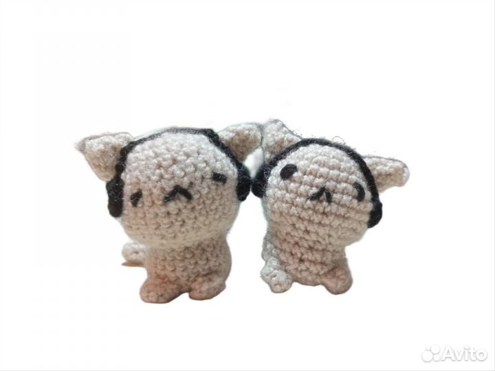 Котик с наушниками вязаный