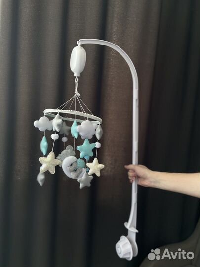 Мобиль с держателем