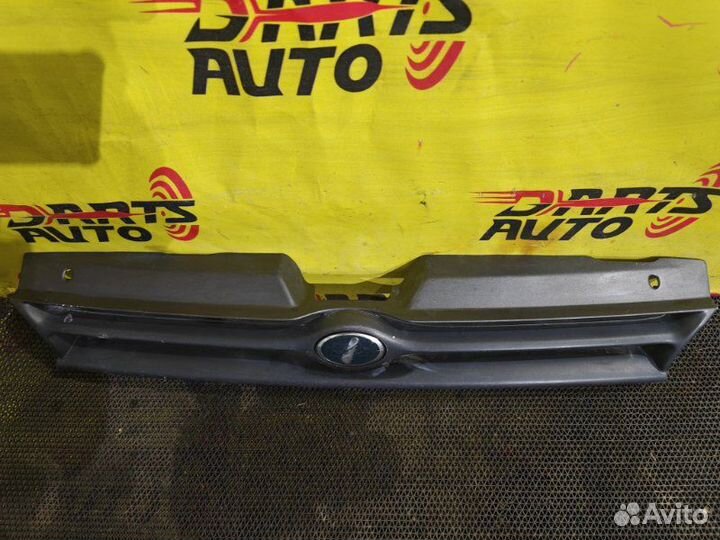 Решетка радиатора Subaru Impreza GF2