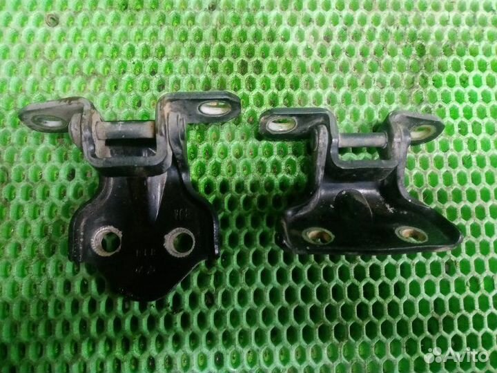 Петля двери задняя правая Hyundai Sonata EF G4GC