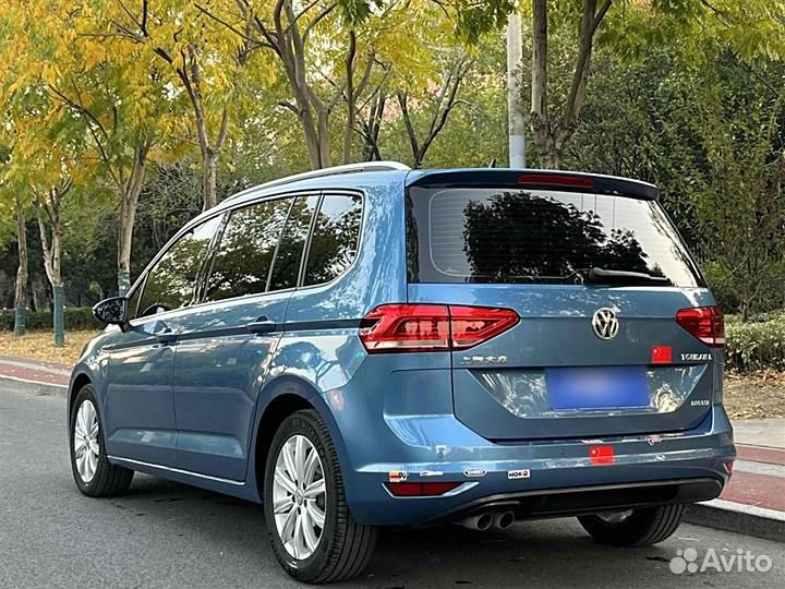 Volkswagen Touran 1.4 AMT, 2022, 18 800 км