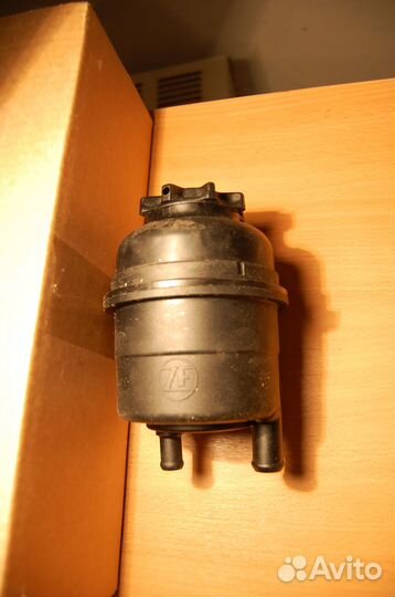 BMW 32 41 6 851 217 Бачок гидроусилителя руля