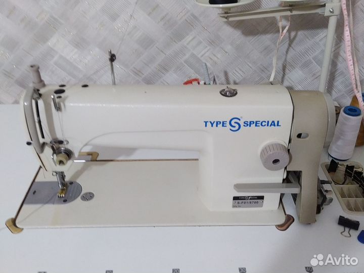 Промышленная прямострочная швейная машина