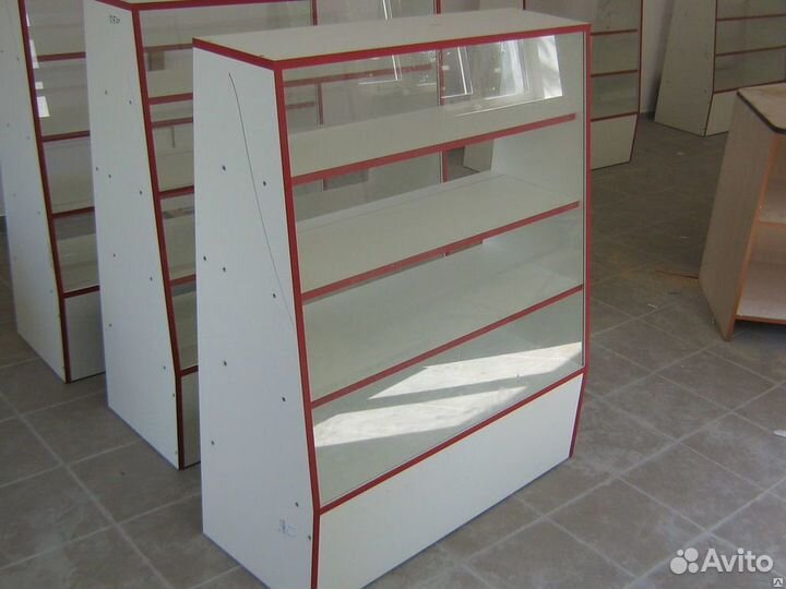 Прилавки остекленные, мебель для магазина