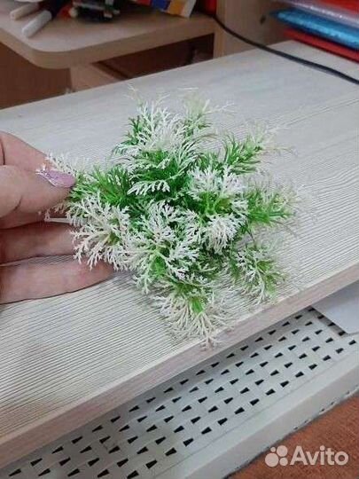 Искусственные водоросли и грунт