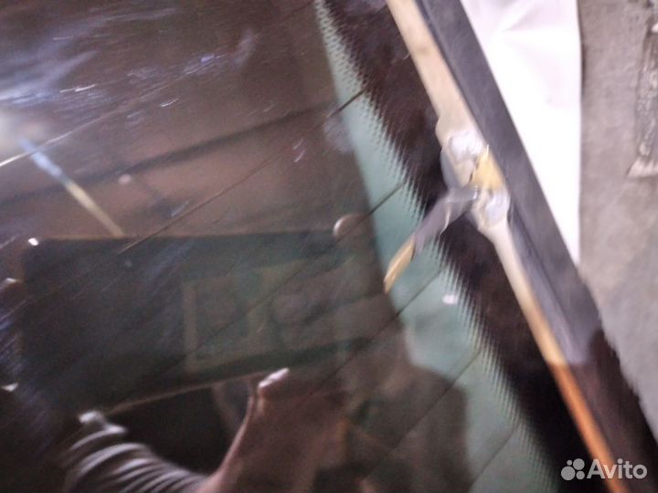 Заднее стекло ваз 2110