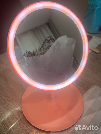 Зеркало с подсветкой настольное