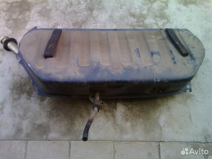 Бензобак Mercedes-Benz W124 E-Class на 70 литров