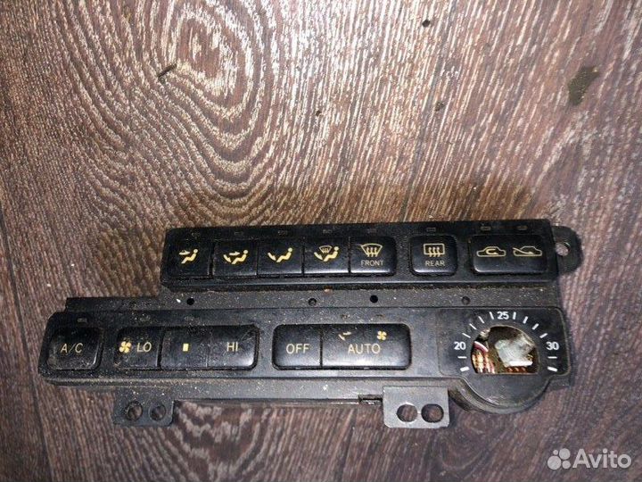 Блок управления климат-контролем Toyota Mark Ii