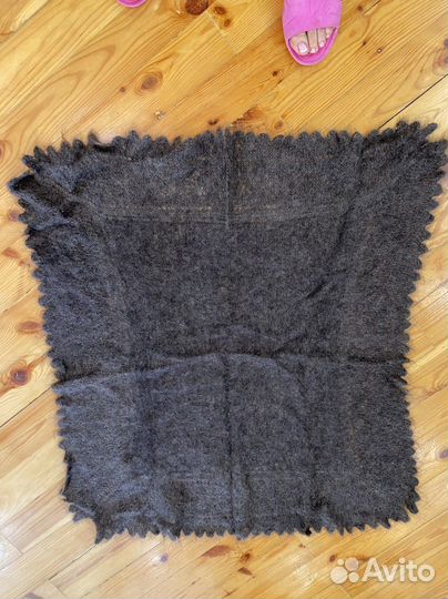 Шерстная шаль