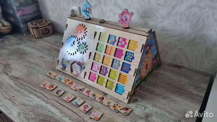 Развивающий бизиборд Тимбер