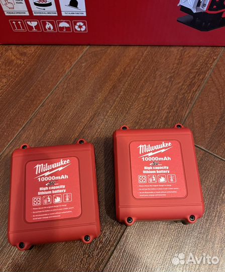 Лазерный уровень Milwaukee 4D 16 линий 10000Mah