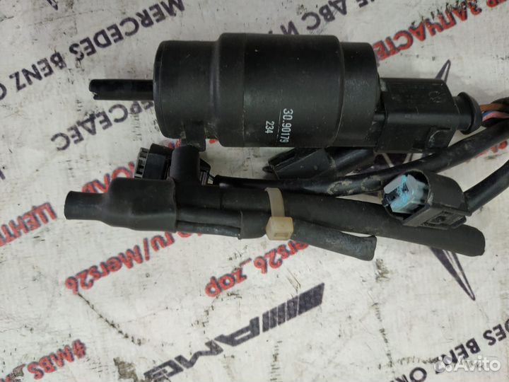 Насос омывателя стекла w211 Mercedes