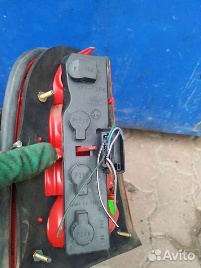 Октавия А4 (универсал) Фонарь правый оригинал