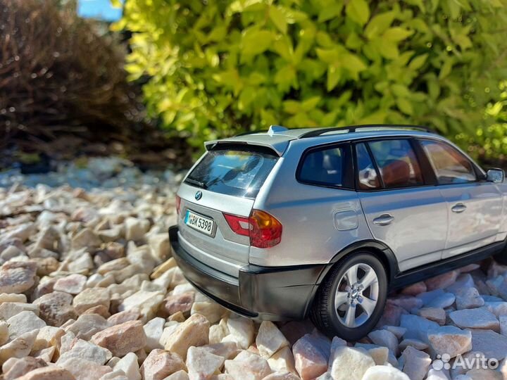 Х3 BMW 1:18 Kyosho