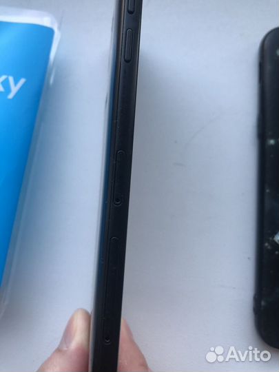 Samsung Galaxy J6 (2018), 3/32 ГБ