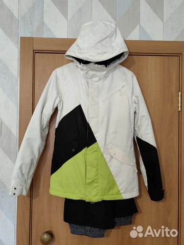 Сноубордический костюм женский