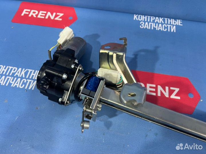 Доводчик крышки багажника Subaru Forester SJ