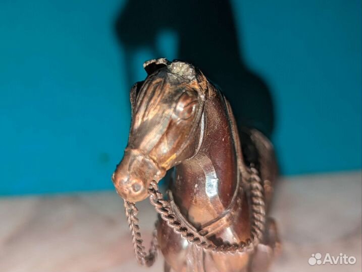 Лошадь. Статуэтка (фигурка)