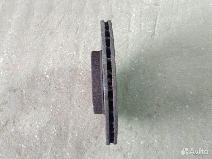 Тормозной диск передний Nissan Micra K12 CR12DE