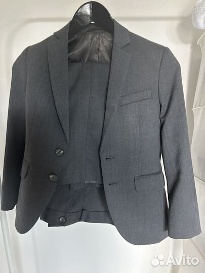 Костюм для мальчика серый рост 140, шерсть