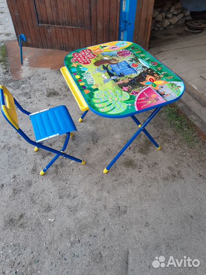Детский складной столик и стульчик