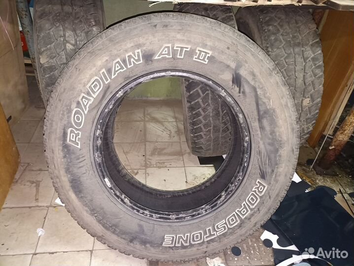 Roadstone Roadian A/T II 265/70 R17