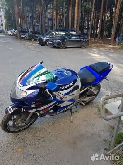 Сузуки джиксер 600 2002год