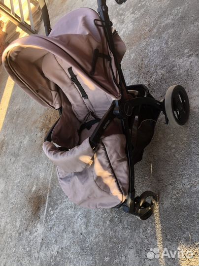 Прогулочная коляска peg perego book