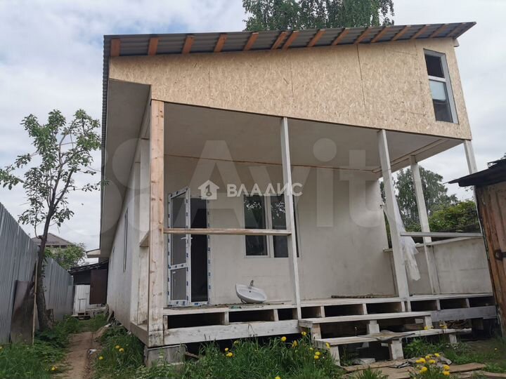 Дом 147 м² на участке 5 сот.