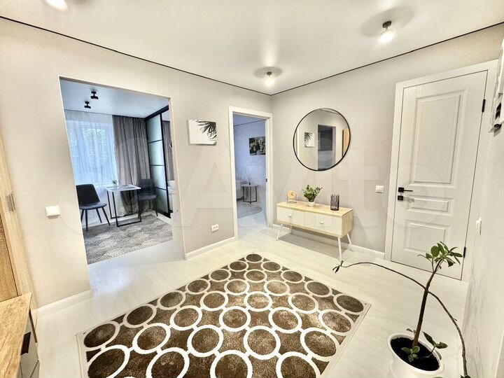 3-к. квартира, 60 м², 1/5 эт.