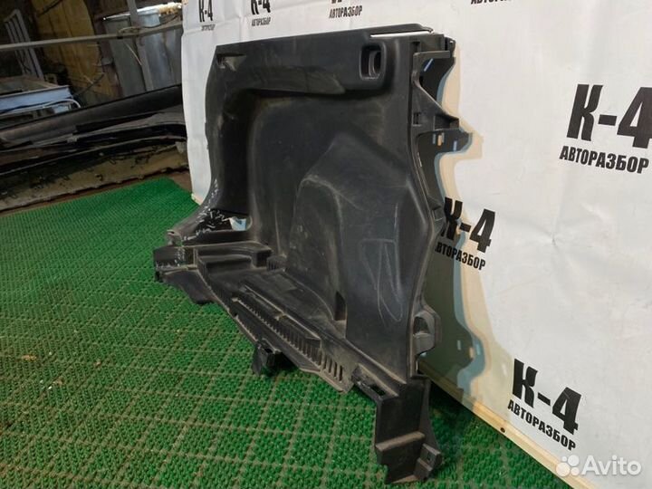 Обшивка багажника задняя левая Toyota Rav4 A50