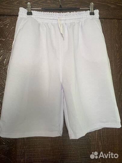 Женские шорты новые 48 размер