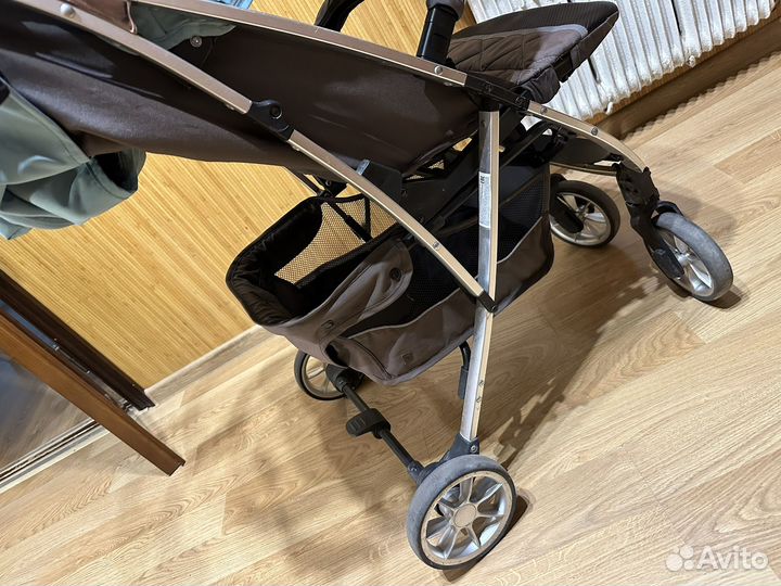 Коляска прогулочная