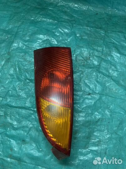 Фонарь задний левый форд фокус 1 хетчбэк