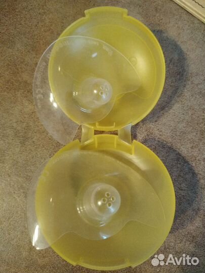 Накладки на грудь medela