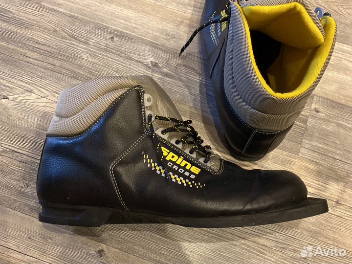 Лыжные ботинки 46