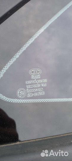 Задняя правая форточка Kia Ceed 2 универсал SW