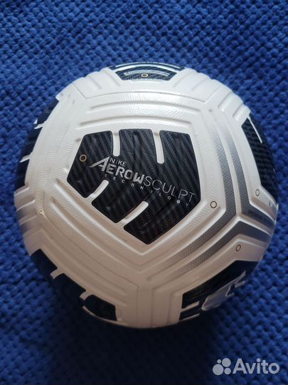 Футбольный мяч nike flight