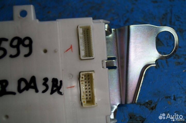 Блок управления Mazda 3 BHC167560A