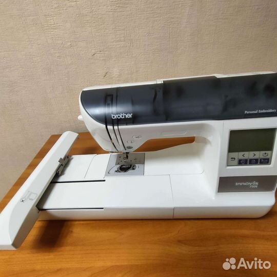 Вышивальная машина brother innov-is 750E
