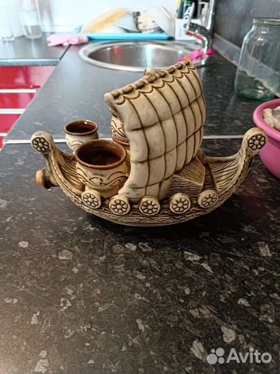 Графин с рюмками