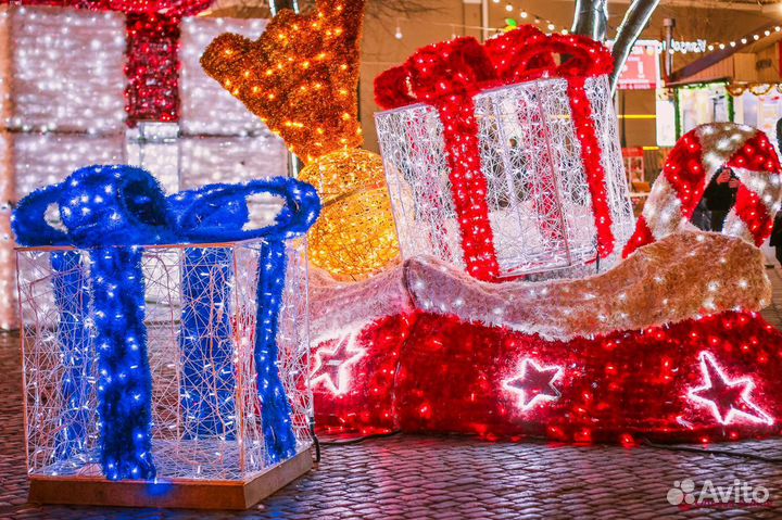 Уличная световая фигура Новогодний подарок