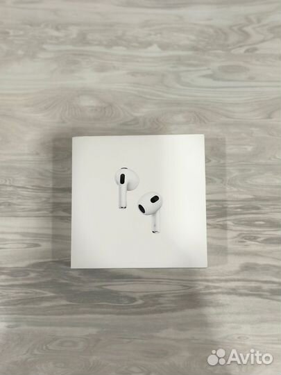 Зарядный кейс Apple AirPods 3(3 го поколения)