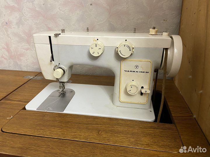 Швейная машина Чайка