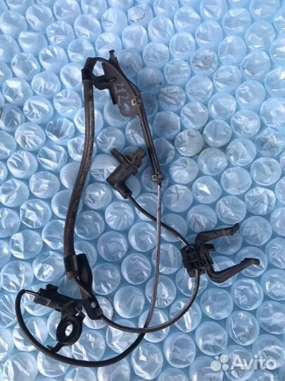 Датчик abs передний левый Toyota Highlander XU40