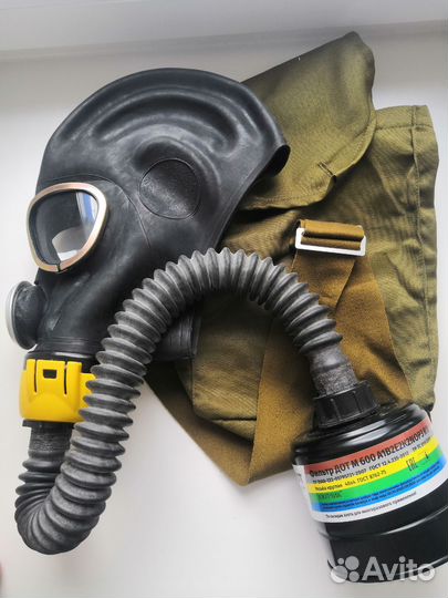 Противогаз с фильтром